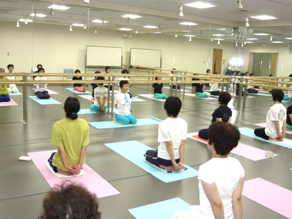日本最初の健康体操 自彊術（木曜クラス）