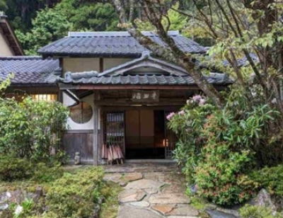 京都 花背の料理旅館 摘草料理「美山荘」で 初夏の食事