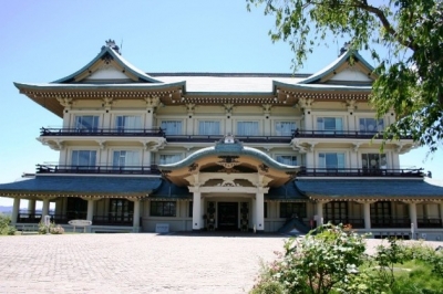 夏の滋賀 リニューアルの佐川美術館 びわ湖大津館 （人気映画のロケ地）